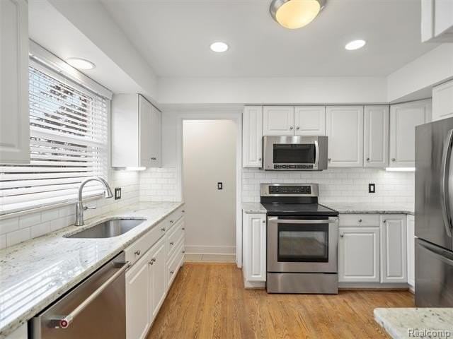 2090 Bradford Rd - Photo 7 of 29