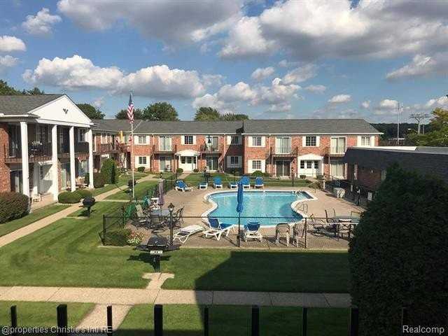 1514 Normandy Rd #203