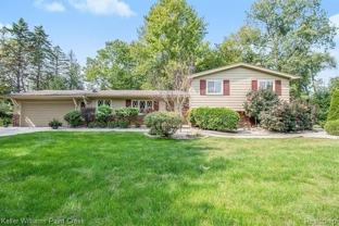 7374 Woodridge Rd - Photo 1 of 1