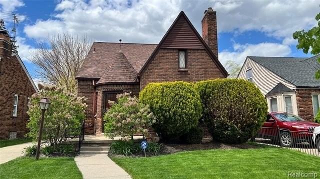 10185 Beaconsfield St - Photo 2 of 18