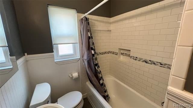 10185 Beaconsfield St - Photo 5 of 18