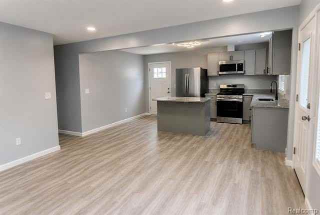 27865 Brettonwoods St - Photo 2 of 9