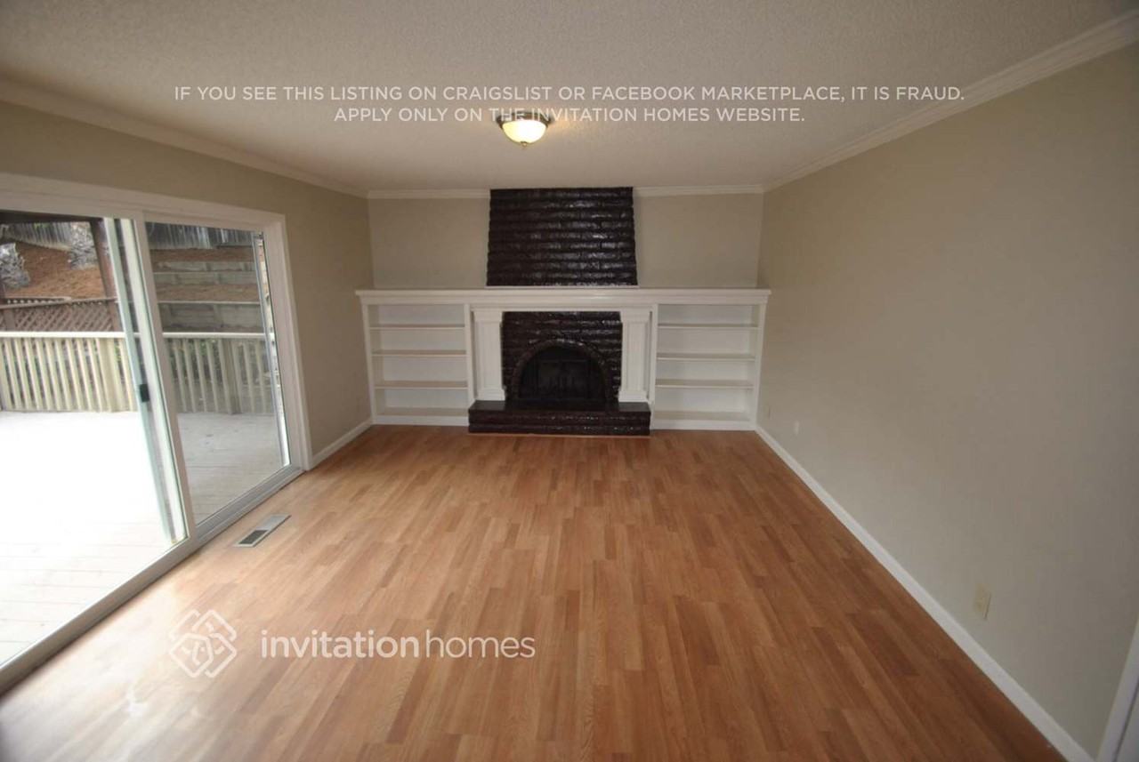 24 Bryce Ave - Photo 2 of 12