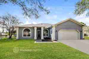 featured image of 10428 Calle De Flores Dr
