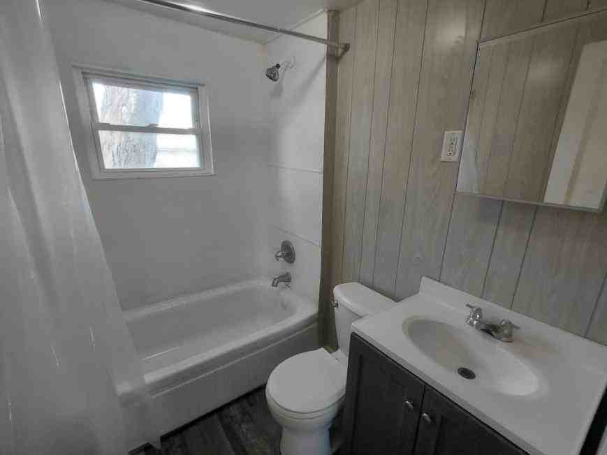 628 S 7th St - Photo 5 of 6