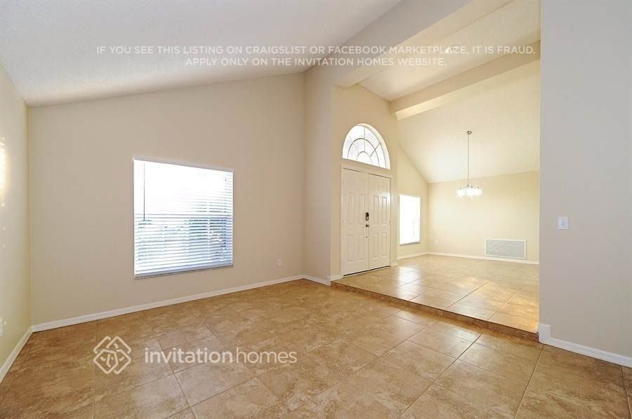 18528 Avocet Dr - Photo 2 of 14