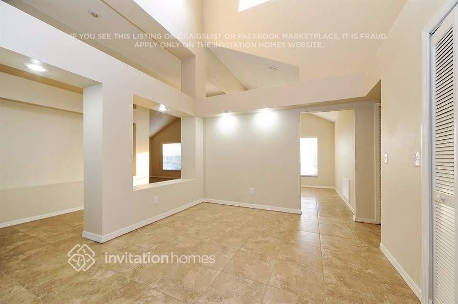 18528 Avocet Dr - Photo 4 of 14