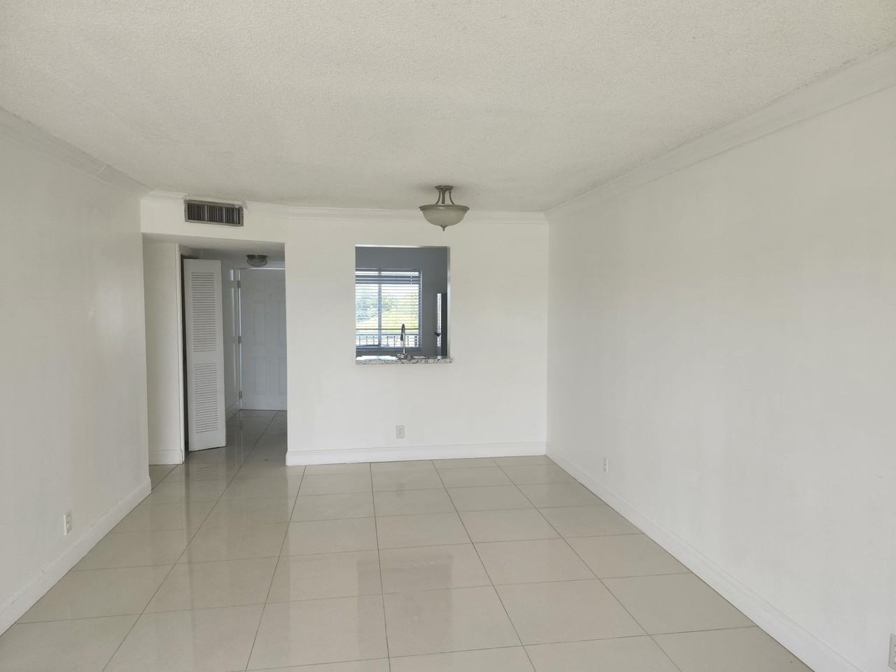 8600 N Sherman Cir #408 - Photo 4 of 21