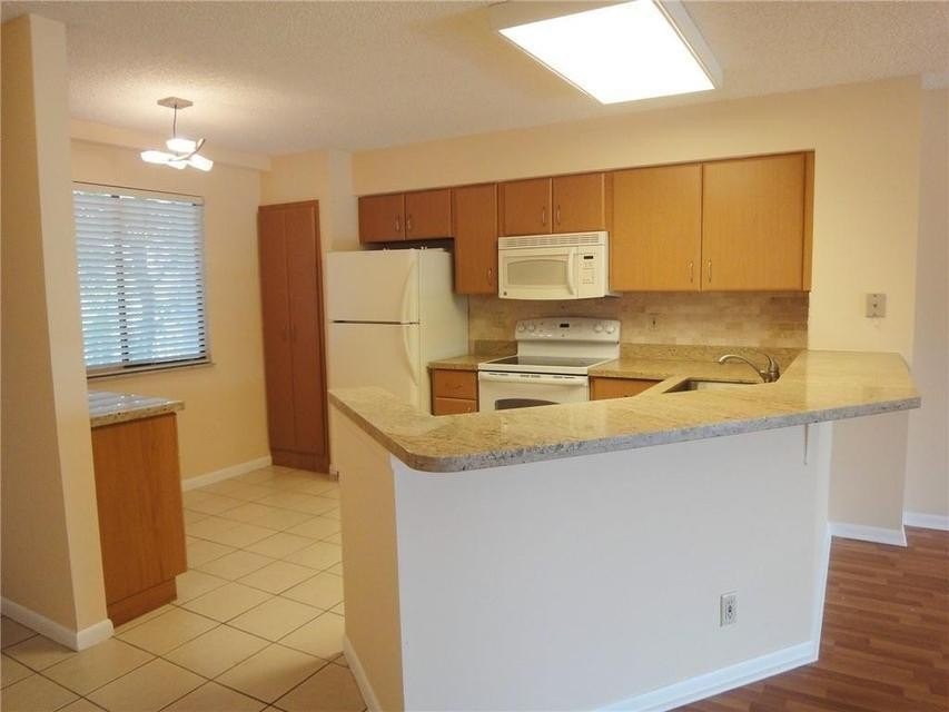 2213 Cypress Island Dr #308 - Photo 4 of 16