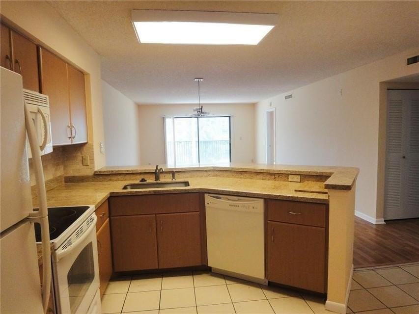 2213 Cypress Island Dr #308 - Photo 5 of 16