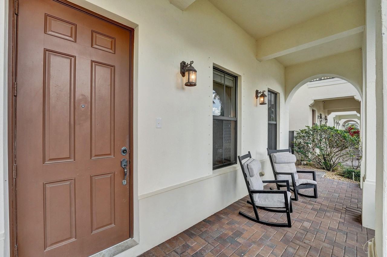 3946 Nw 84th Way - Photo 2 of 50