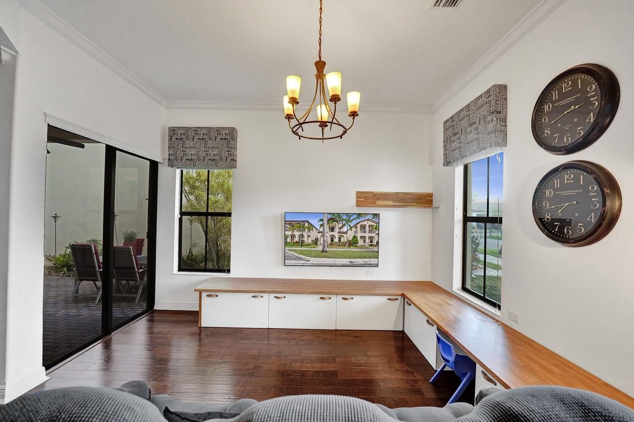 3946 Nw 84th Way - Photo 7 of 50