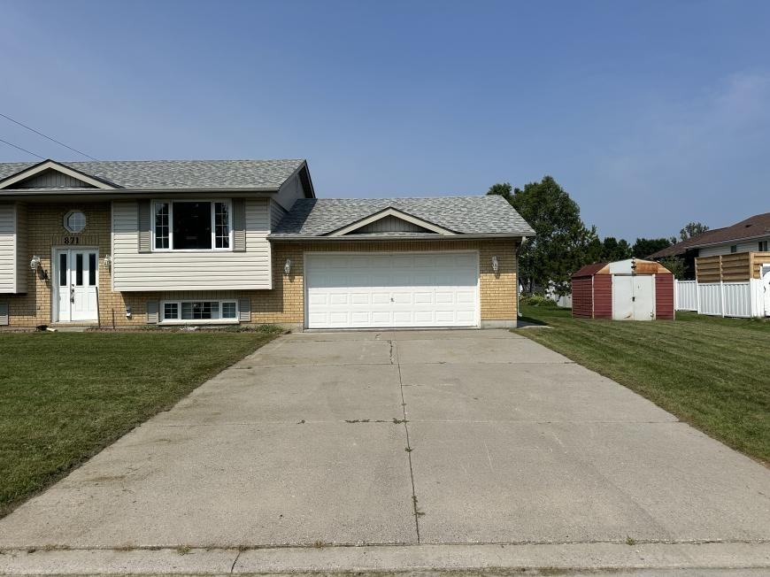 871 Chapel Rd - Photo 2 of 10