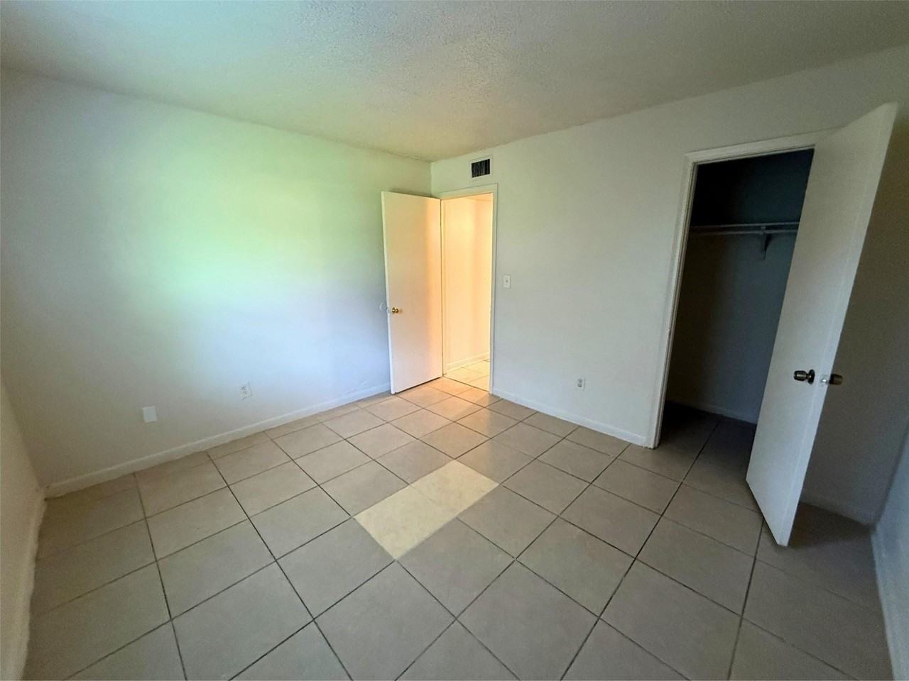 2221 Nw 58th Ter #14 - Photo 2 of 9