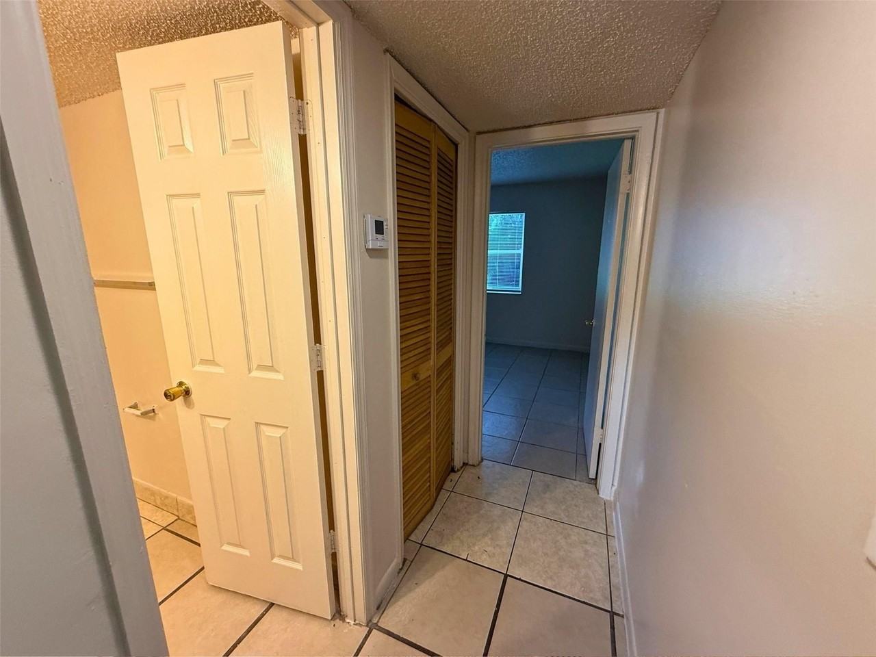 2221 Nw 58th Ter #14 - Photo 6 of 9