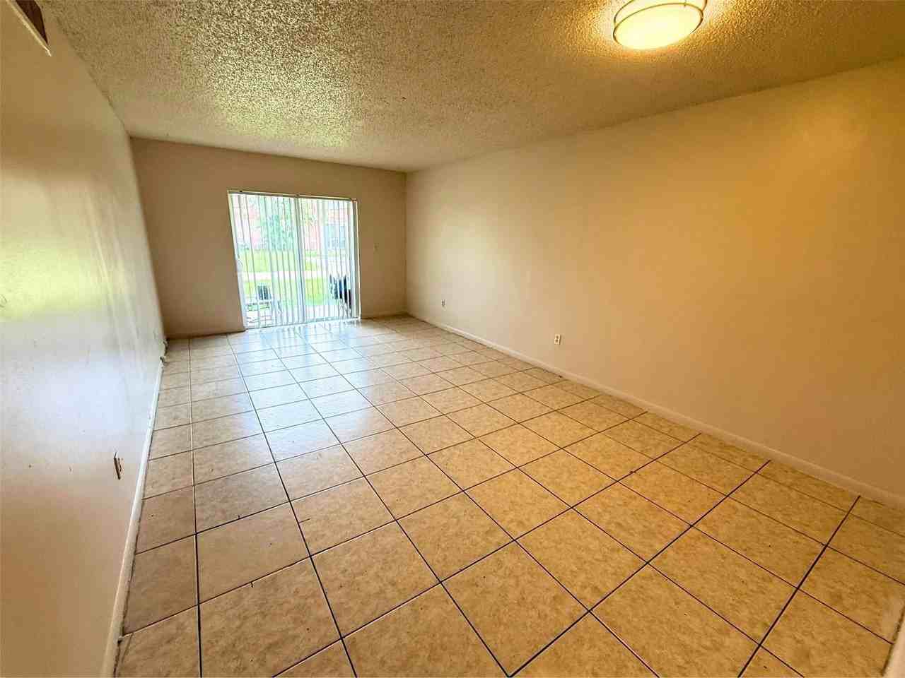 2221 Nw 58th Ter #14 - Photo 7 of 9
