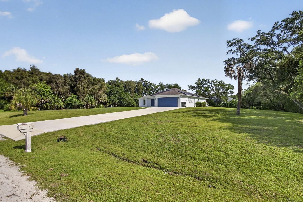 13393 40th Ln N - Photo 5 of 50