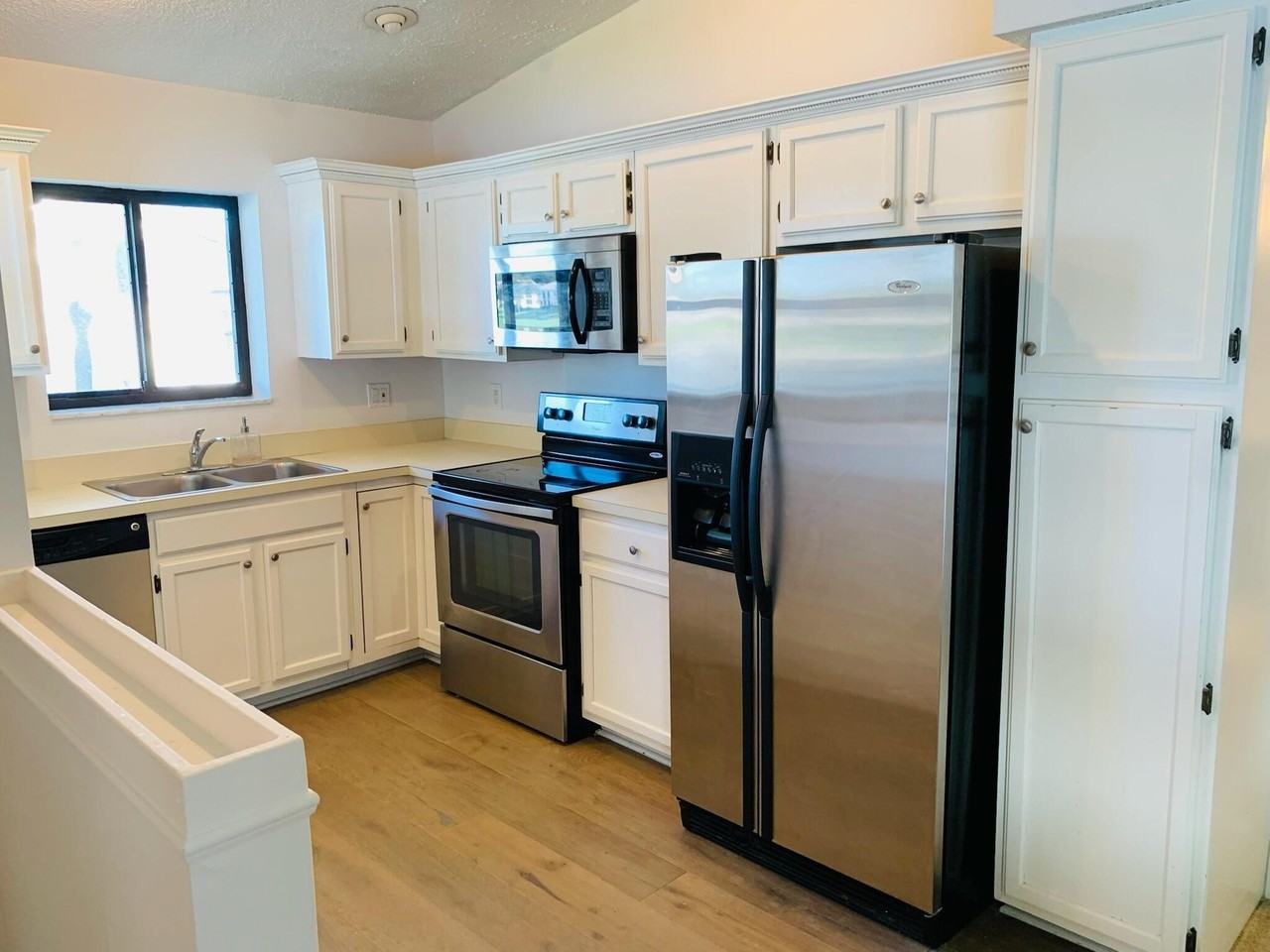 330 Palmwood Pl #P211 - Photo 6 of 27