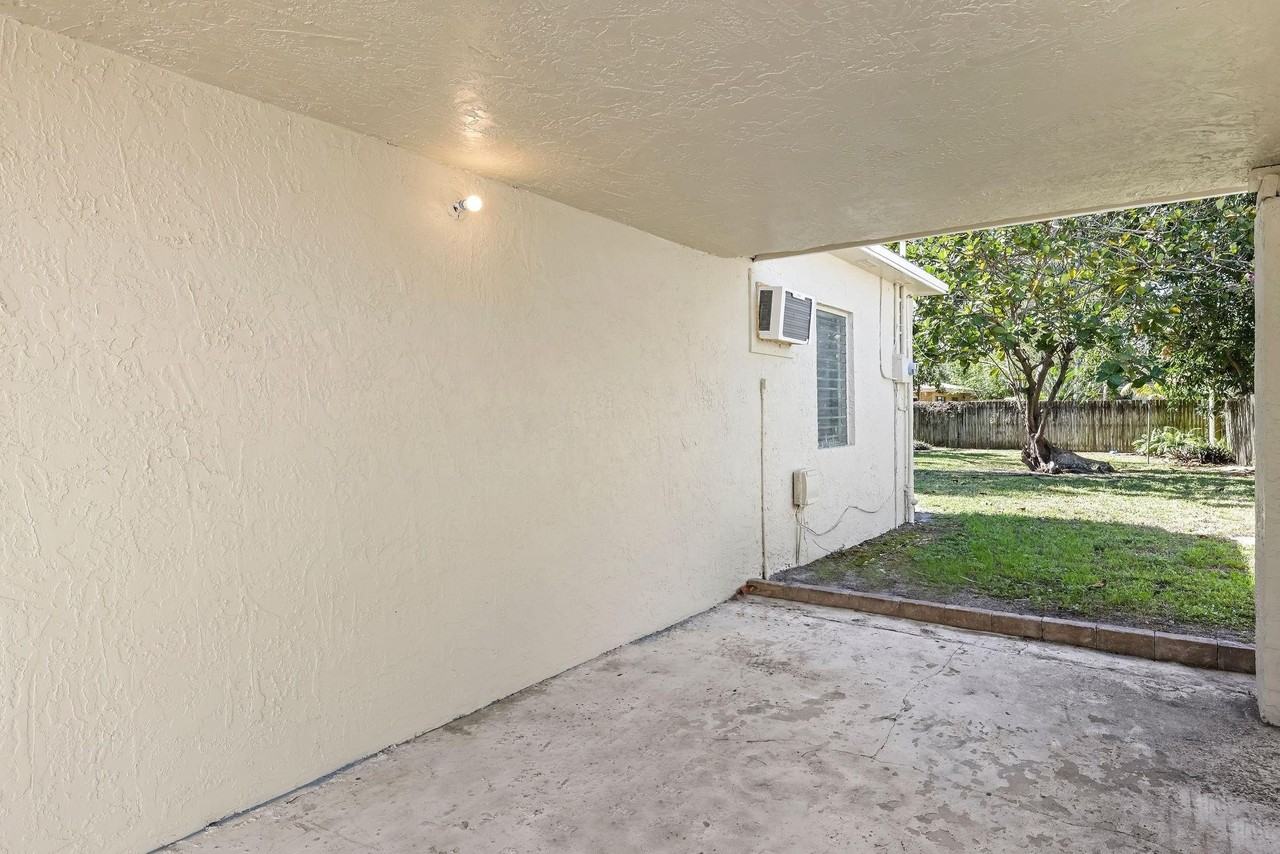 1409 Nw 7th Ave - Photo 6 of 24