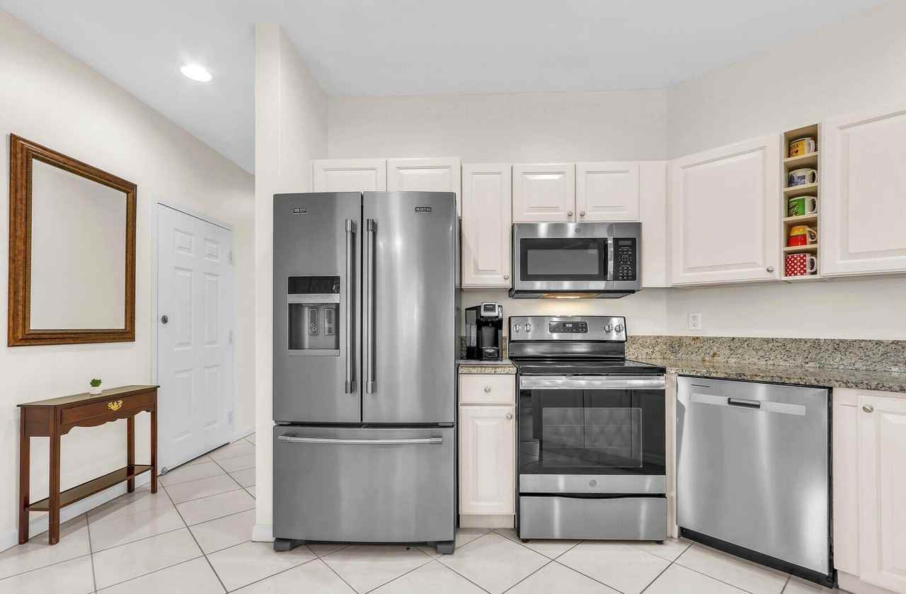 8931 Sandshot Ct - Photo 5 of 21