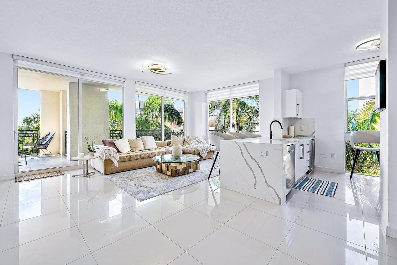 550 Okeechobee Blvd #422 - Photo 3 of 34