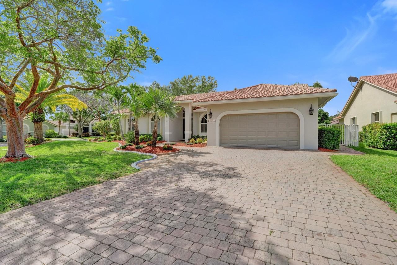 10304 Nw 50th Ct - Photo 4 of 50