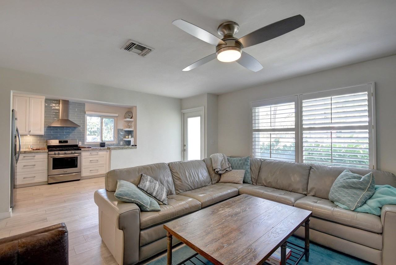 1020 Casuarina Rd - Photo 5 of 17