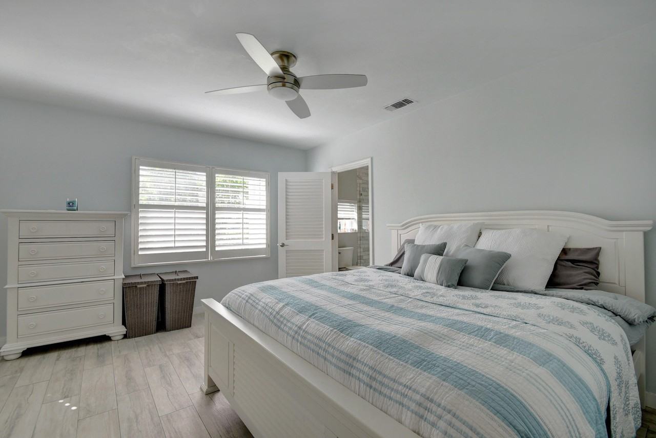 1020 Casuarina Rd - Photo 7 of 17