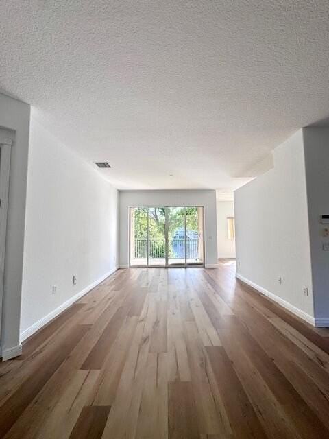 7842 Exeter Blvd E - Photo 6 of 45