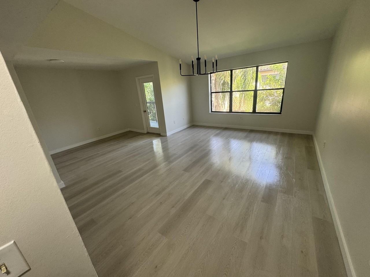 4241 W Mcnab Rd #32 - Photo 7 of 29