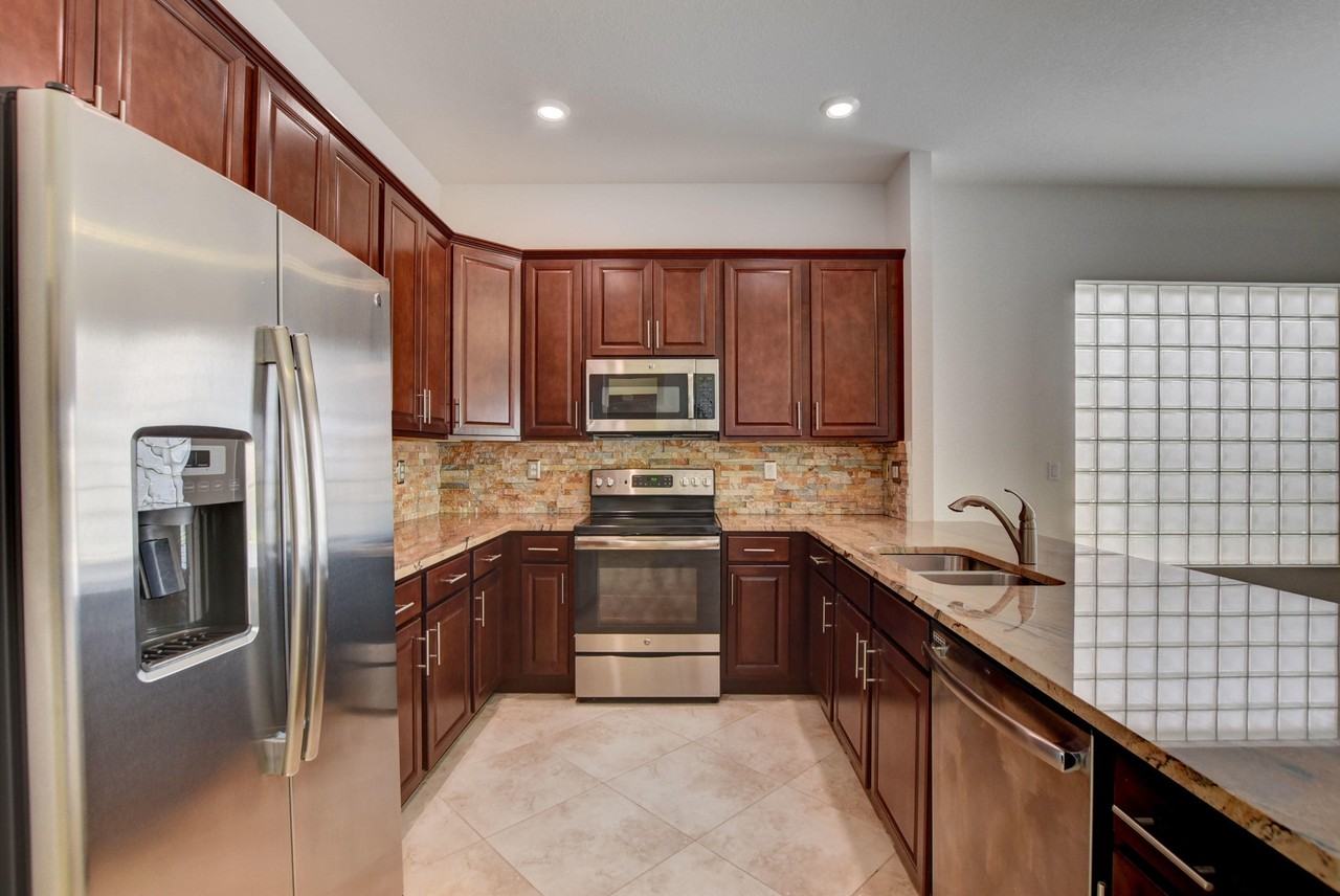 8835 Sandy Creek Way - Photo 3 of 47