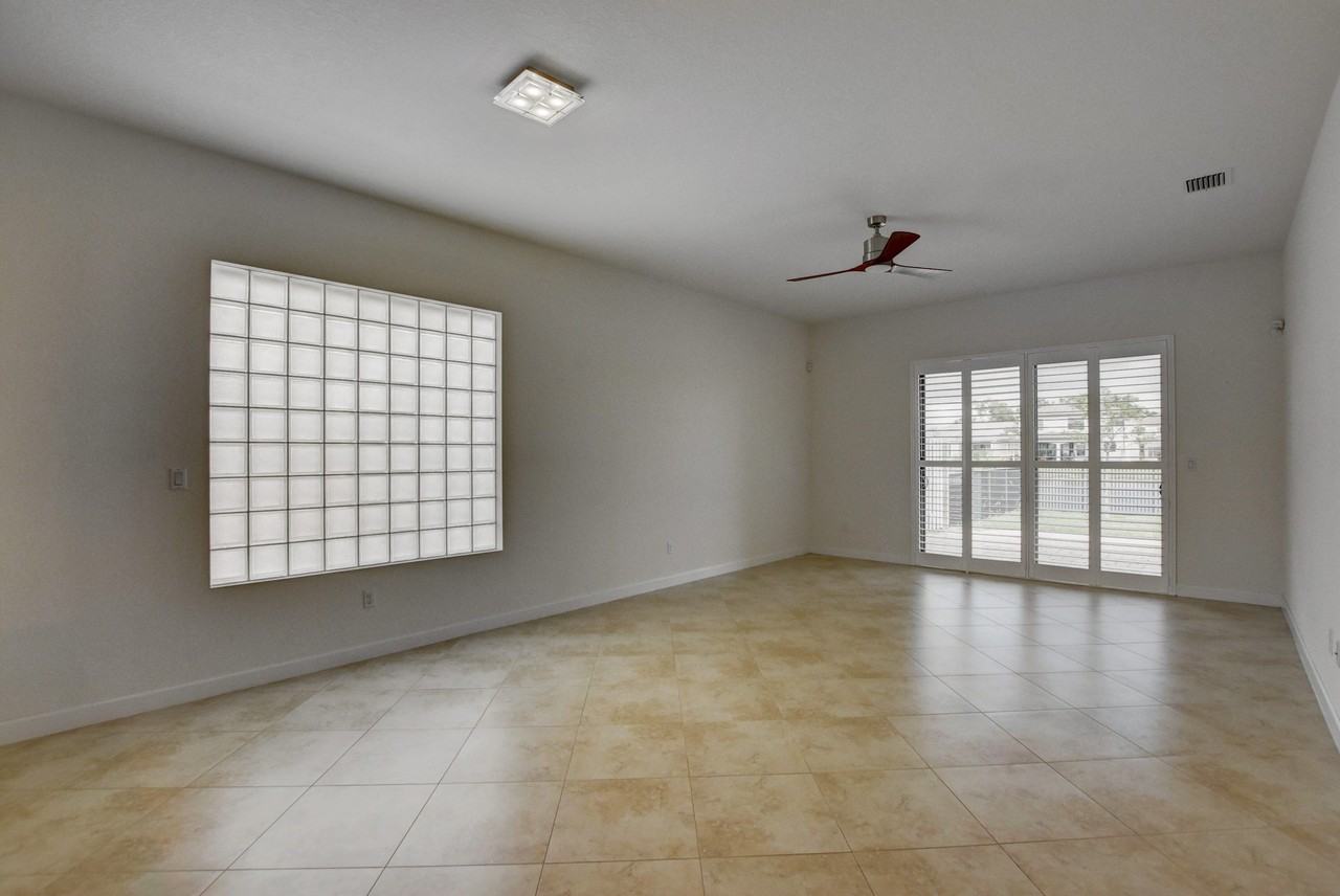 8835 Sandy Creek Way - Photo 7 of 47