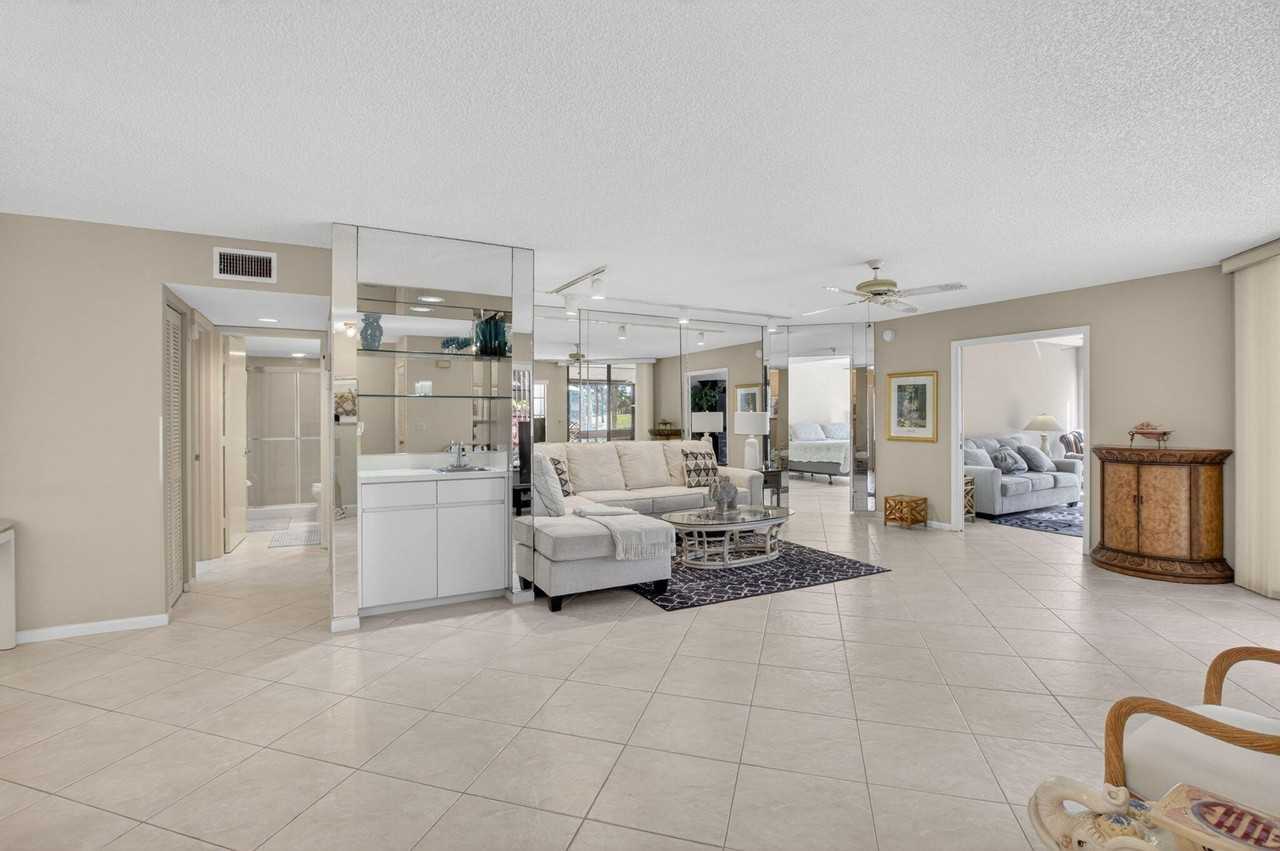 15694 Loch Maree Ln - Photo 4 of 50