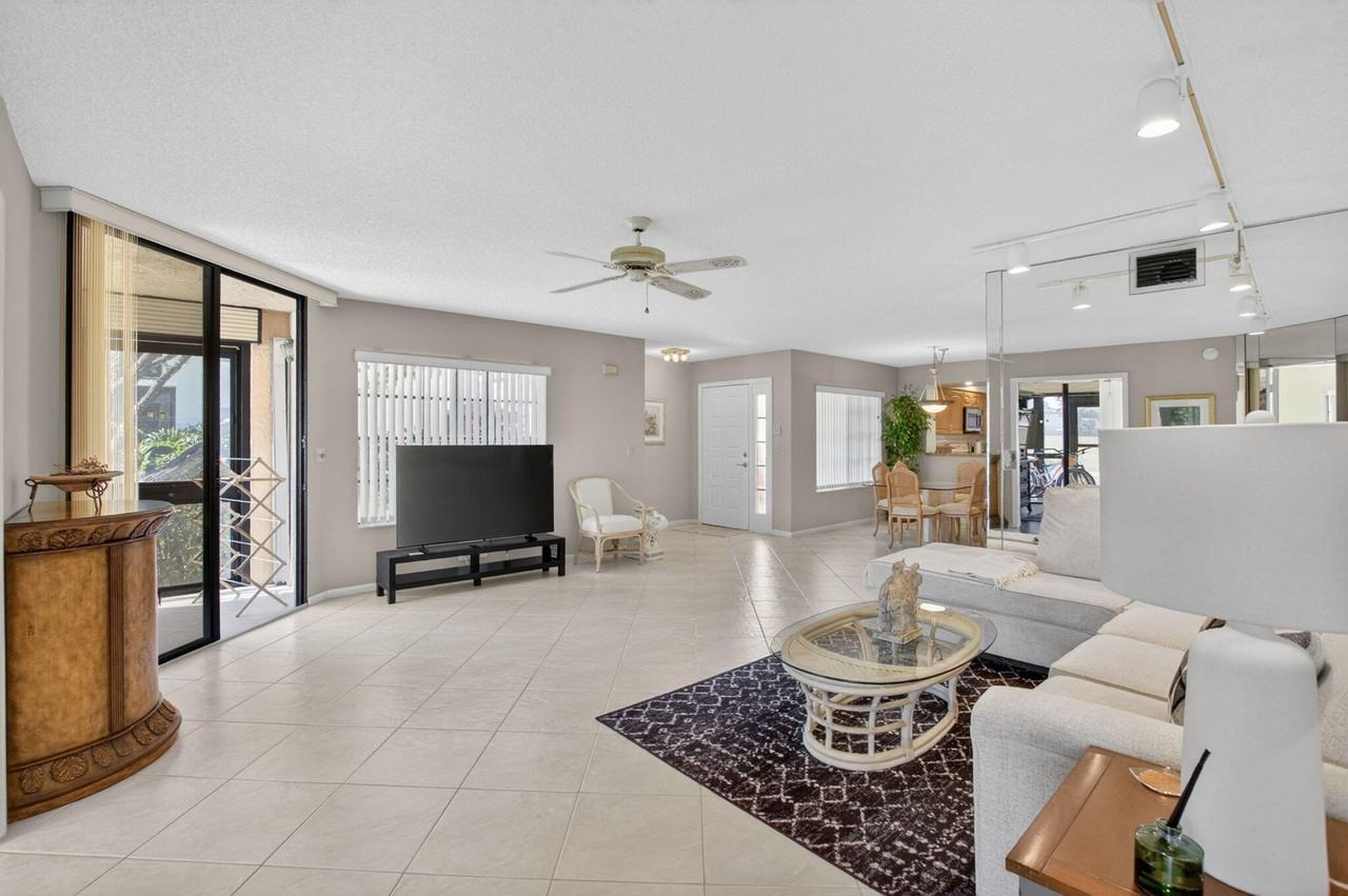 15694 Loch Maree Ln - Photo 7 of 50