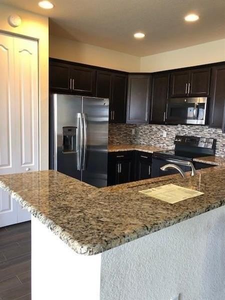 9575 Town Parc Cir N - Photo 4 of 15