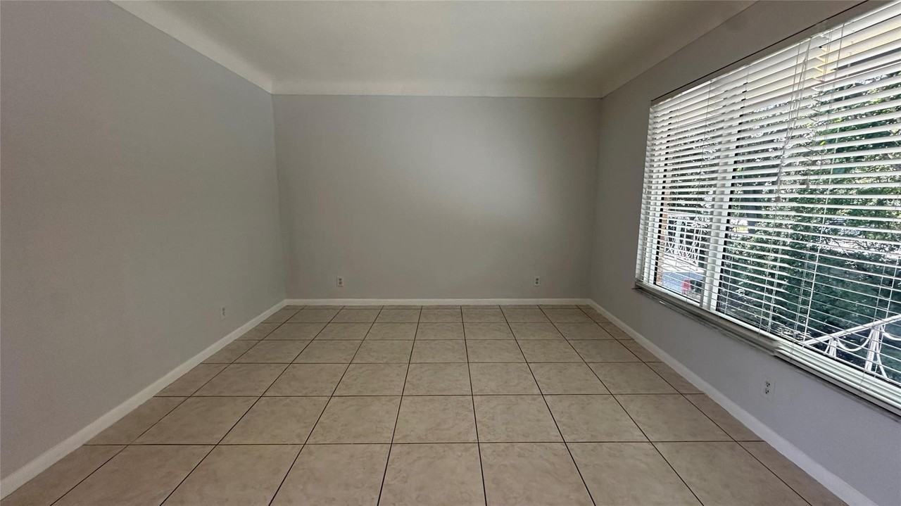 1900 Ne 29th St #2C - Photo 5 of 21