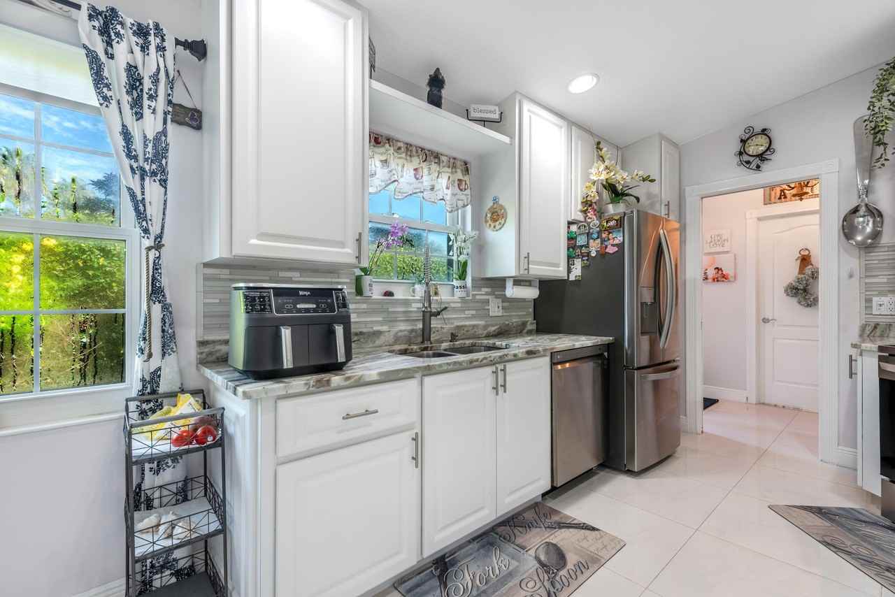 7068 Gila Ln - Photo 7 of 33