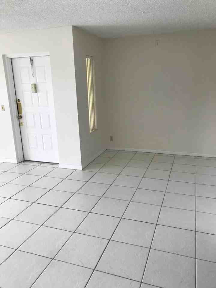724 Sunny Pine Way #D2 - Photo 7 of 21