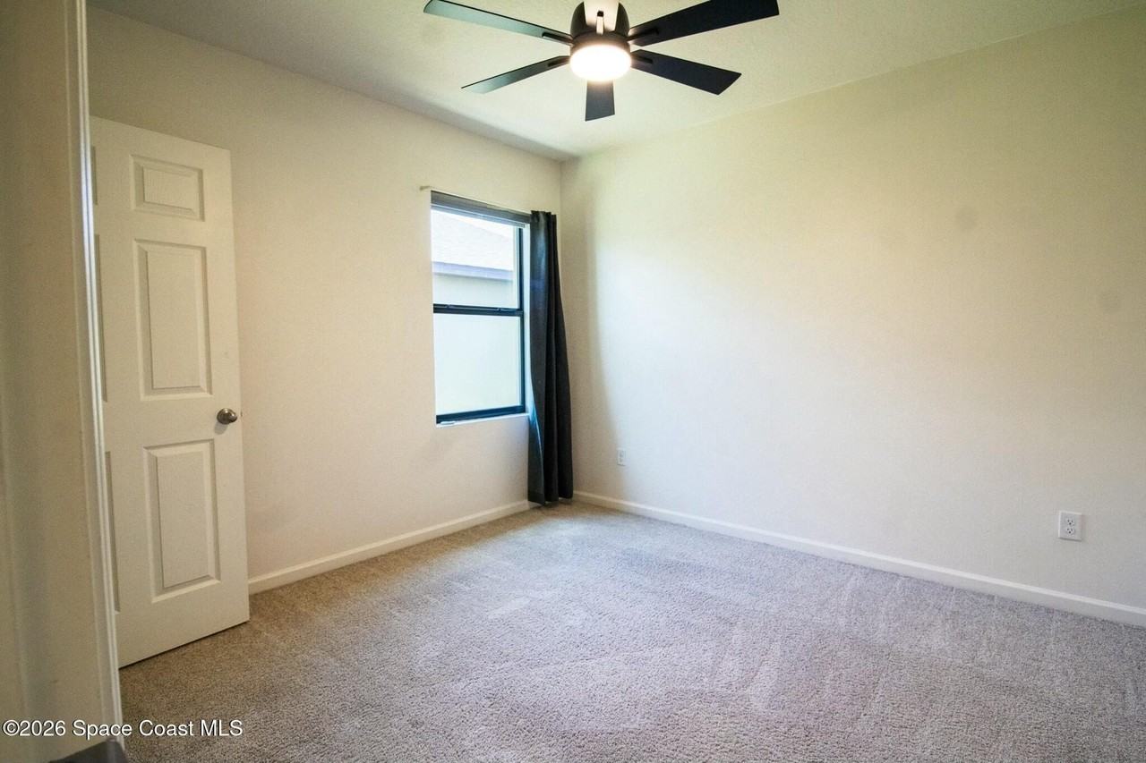 471 Old Country Rd Se - Photo 5 of 15