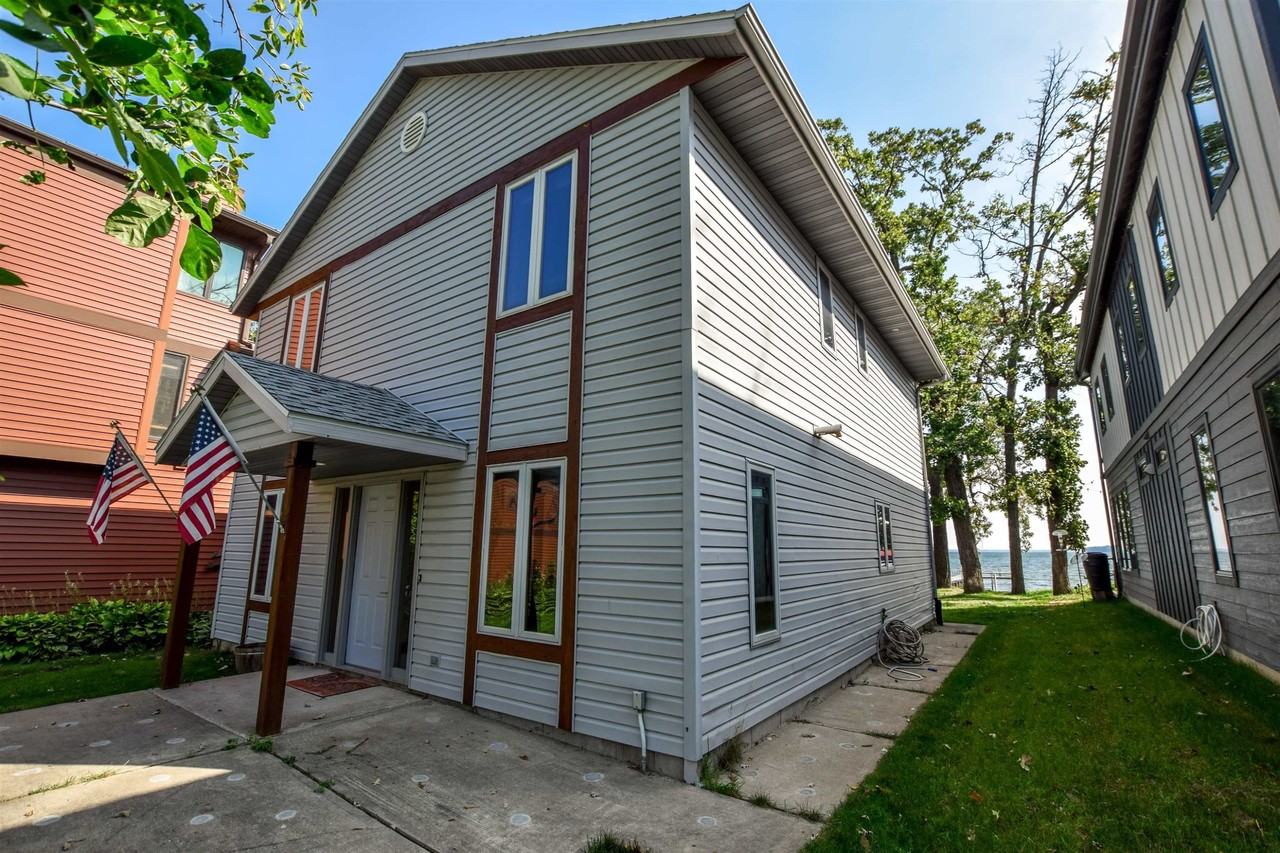 2159 Middleton Beach Rd - Photo 3 of 37