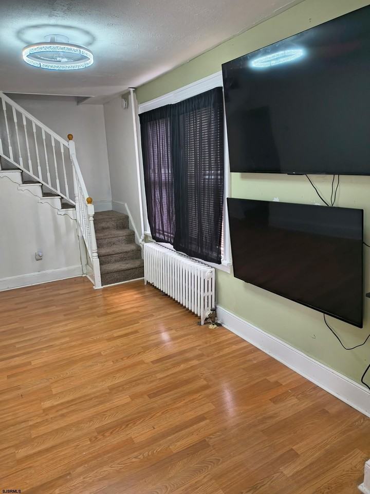 1523 N Arkansas Ave - Photo 3 of 11
