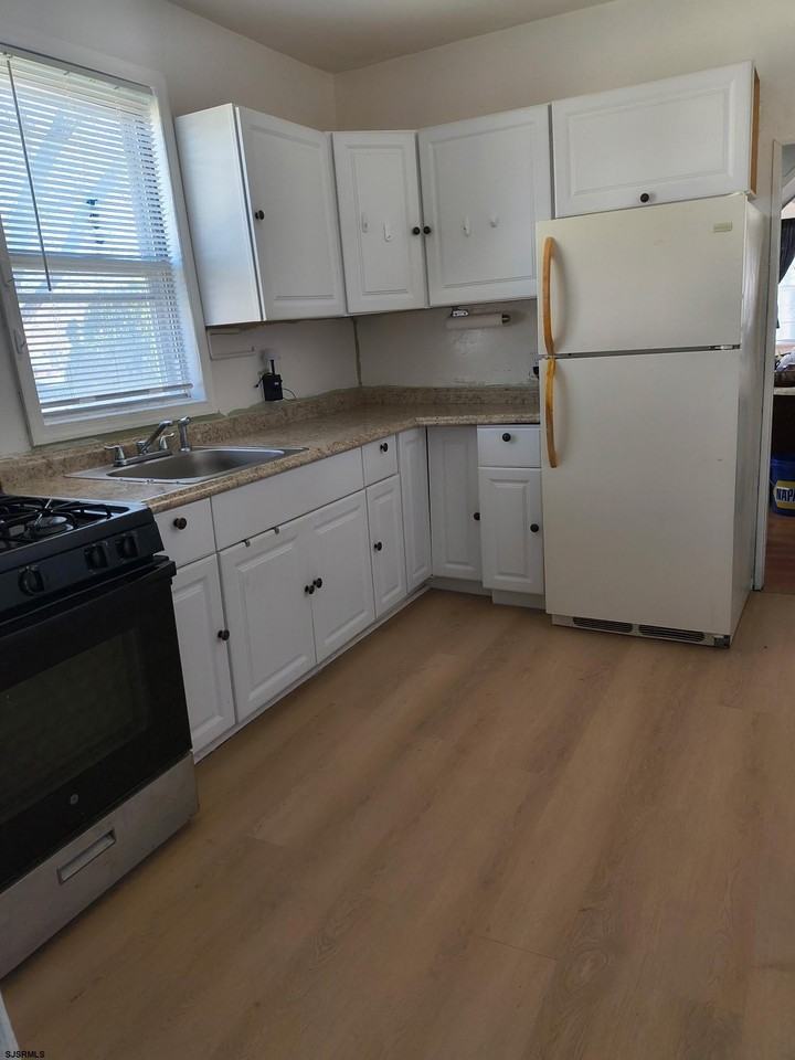 1523 N Arkansas Ave - Photo 5 of 11
