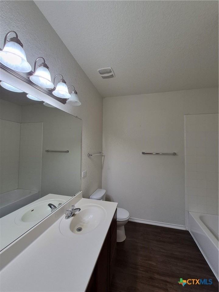 1492 Jordan Xing - Photo 6 of 37