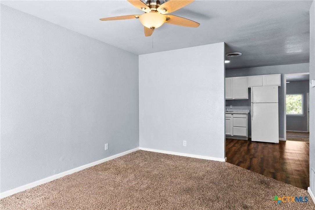 2709 Hillside Dr - Photo 2 of 13