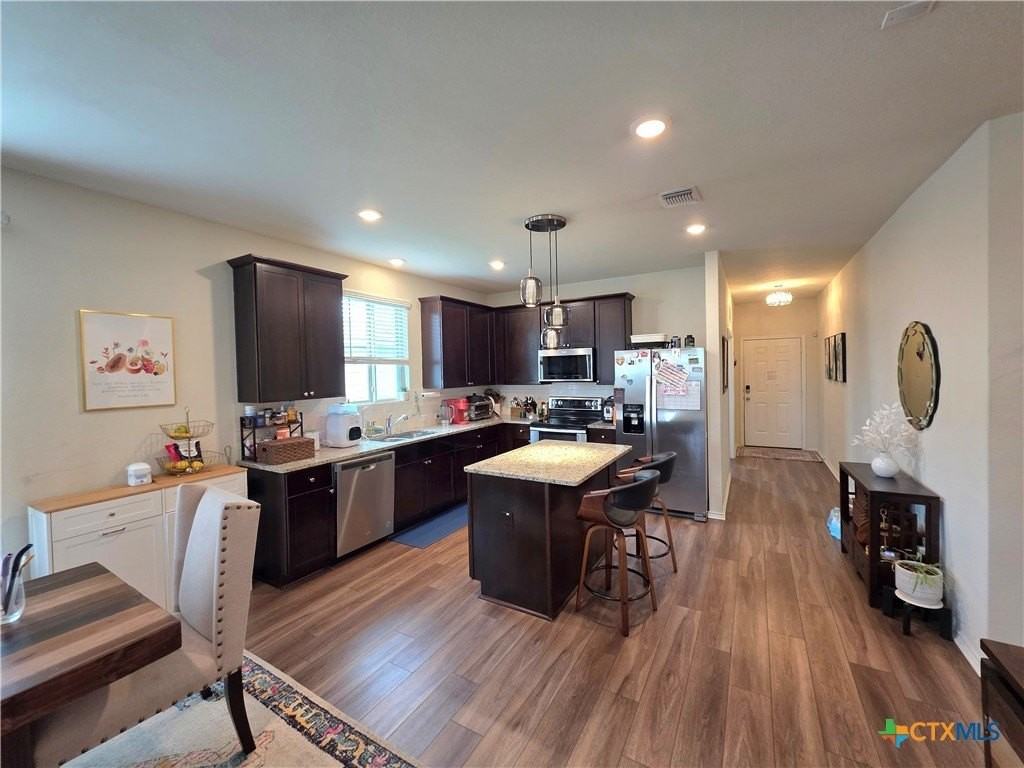 350 Bedford Falls Ln - Photo 3 of 20