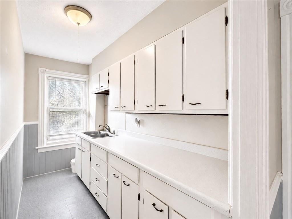 7 Grover St #2 - Photo 3 of 10
