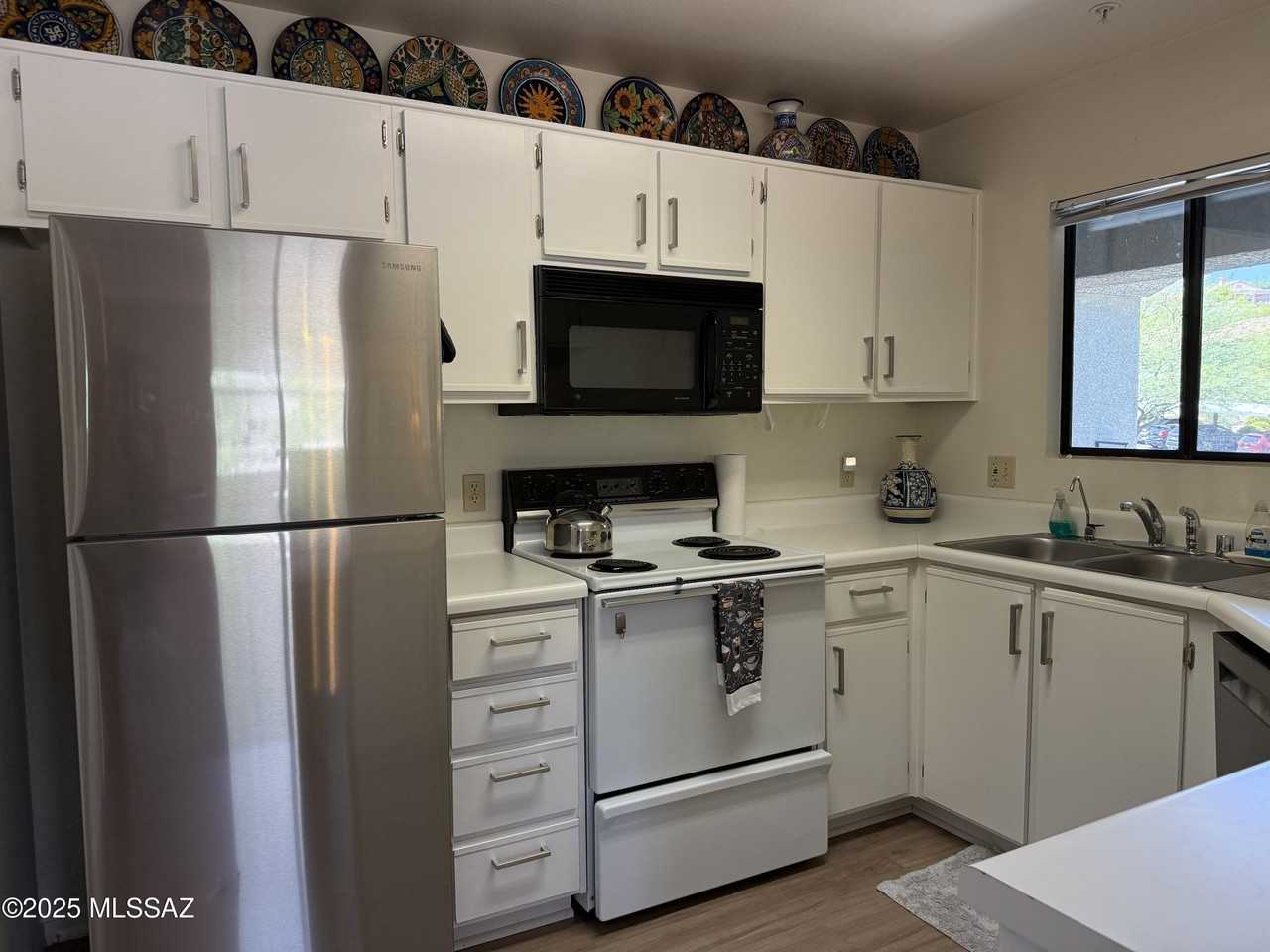 5751 N Kolb Rd #12201 - Photo 3 of 30
