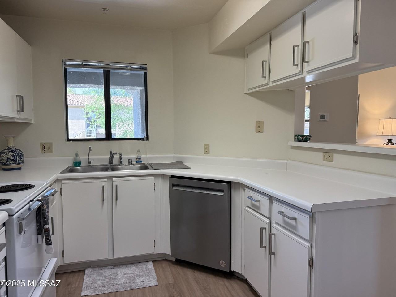 5751 N Kolb Rd #12201 - Photo 4 of 30