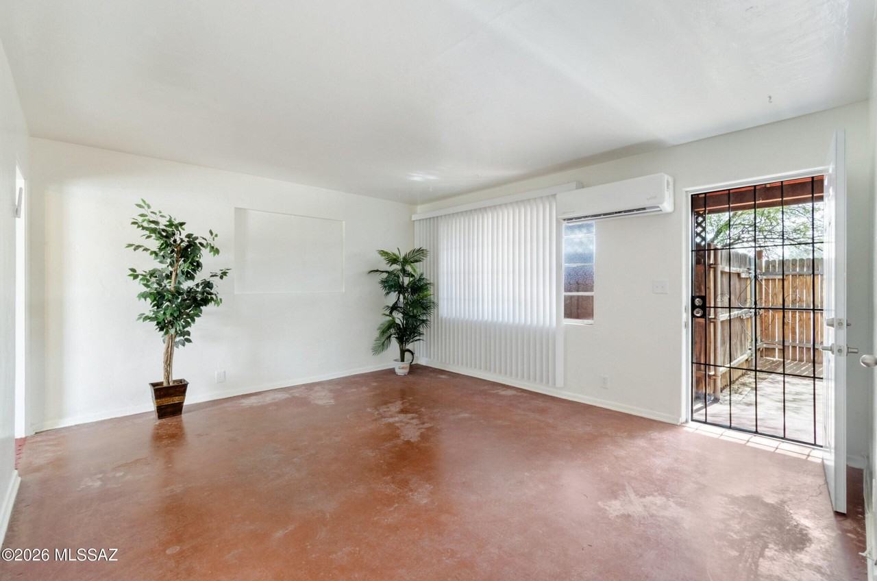 1345 E Grant Rd #1 - Photo 4 of 17