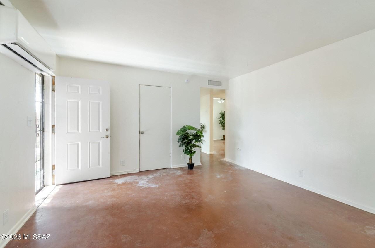 1345 E Grant Rd #1 - Photo 5 of 17